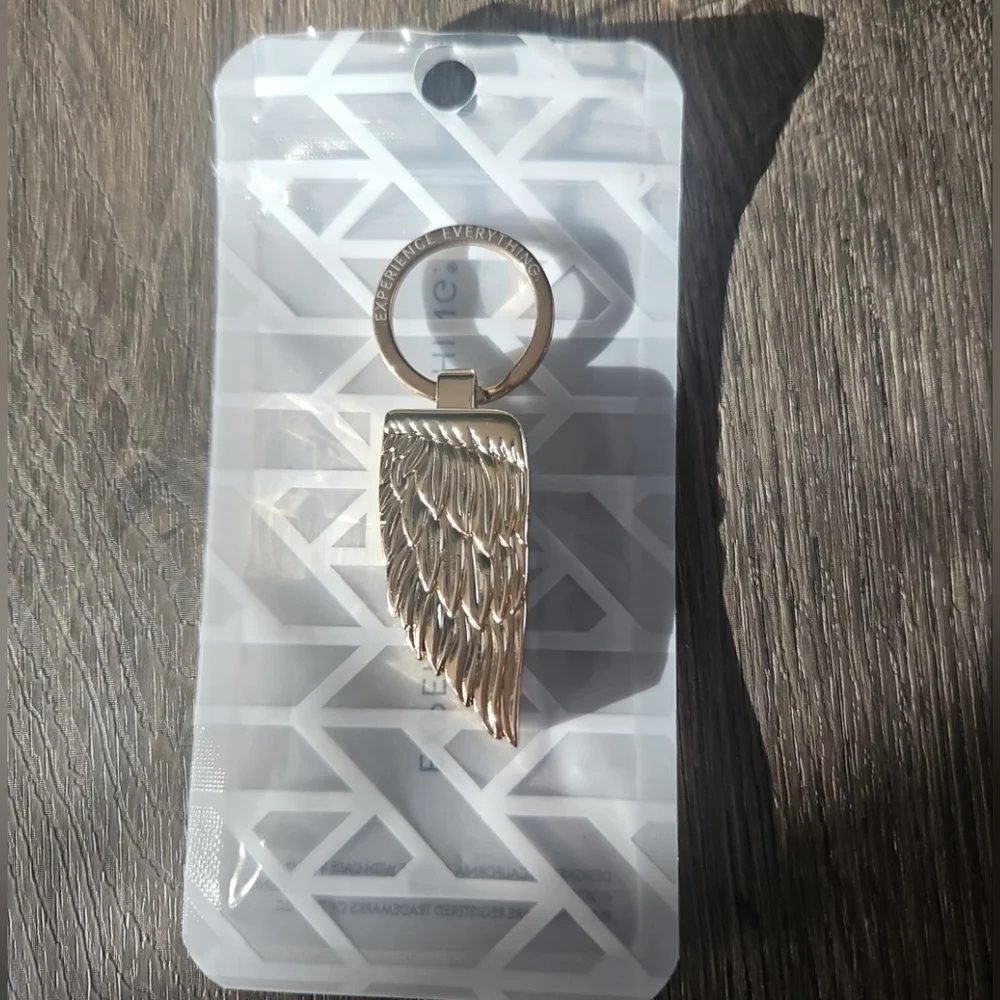 ZOX GOLD ANGEL WING ZOXLOX #1396 ADVENT COLLECTIBLE KEYCHAIN FOR ZOX WRISTBAND